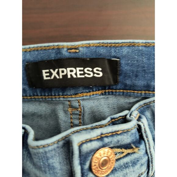 Express Cropped Flare Hi Rise Jeans Wmn's Sz 4 Frayed Stonewashed Stretch Denim - Picture 2 of 16